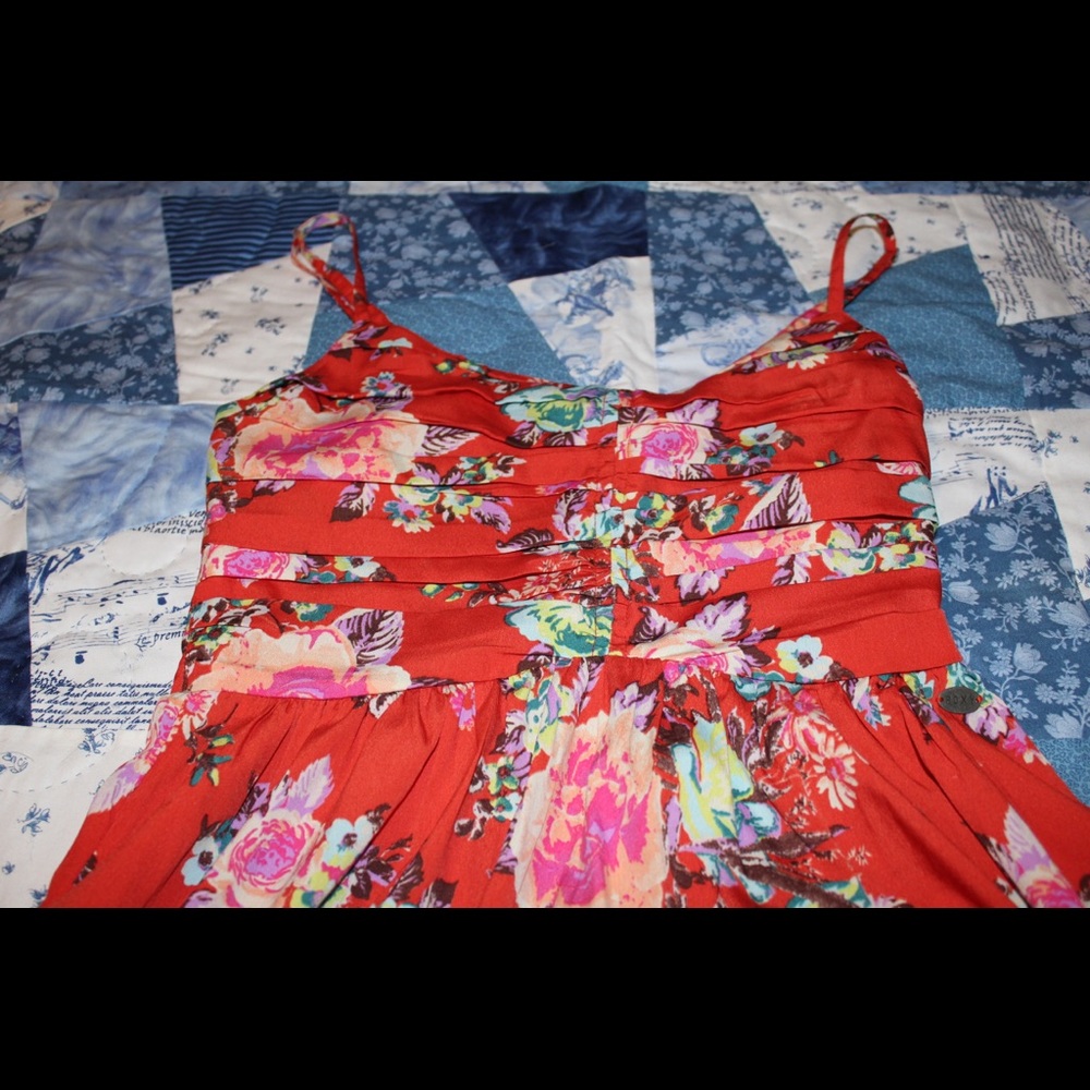 Medium Roxy Floral Dress - Picture 2 of 5